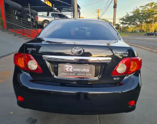 TOYOTA-COROLLA-2011