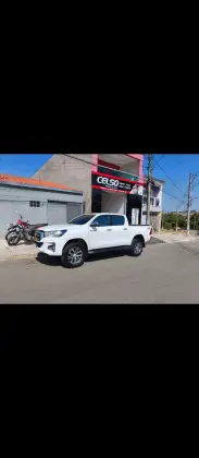 TOYOTA HILUX 2.8 SR 4X4 CD 16V DIESEL 4P AUTOMÁTICO