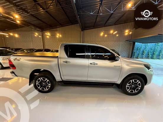 TOYOTA-HILUX-2020