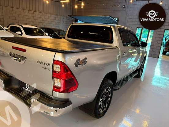 TOYOTA-HILUX-2020