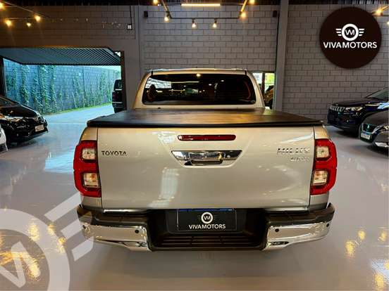 TOYOTA-HILUX-2020