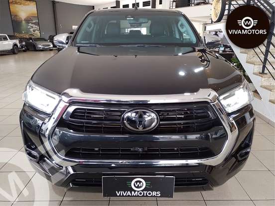 TOYOTA-HILUX-2023