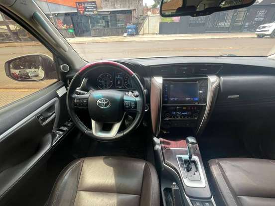 TOYOTA-HILUX SW4-2.8 SRX 4X4 16V TURBO INTERCOOLER DIESEL 4P AUTOMÁTICO TOYOTA-HILUX SW4-2018