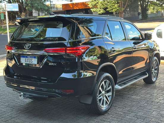 TOYOTA-HILUX SW4-2016