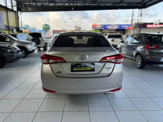 TOYOTA-YARIS-2019