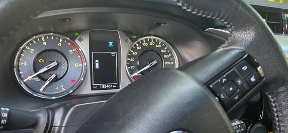 TOYOTA HILUX 2.8 D-4D TURBO DIESEL CD SR 4X4 AUTOMÁTICO