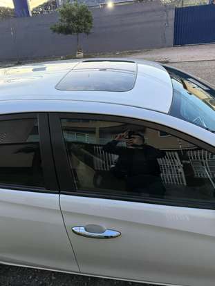 TOYOTA-YARIS-2019