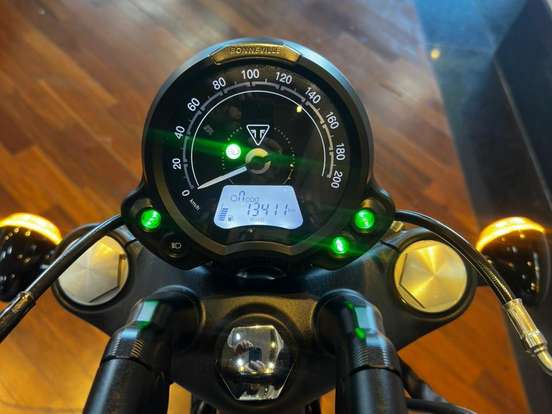 TRIUMPH-BONNEVILLE BOBBER 1200 TRIUMPH-BONNEVILLE BOBBER 1200-2024