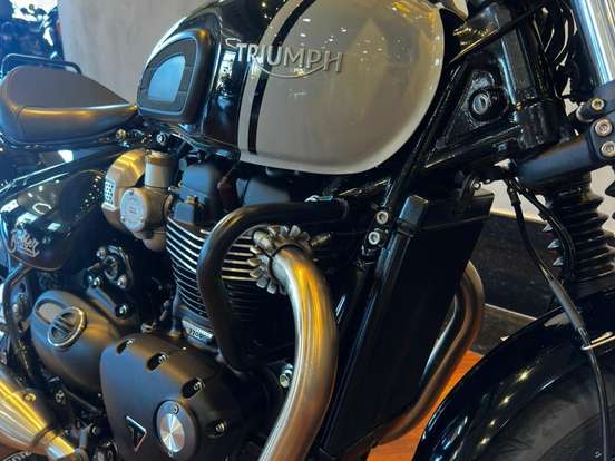 TRIUMPH-BONNEVILLE BOBBER 1200 TRIUMPH-BONNEVILLE BOBBER 1200-2024