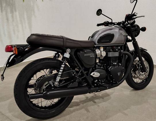 TRIUMPH BONNEVILLE T120 BLACK 1200 