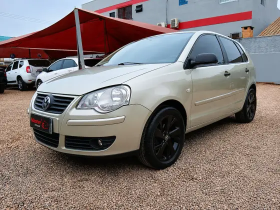 VOLKSWAGEN POLO 1.6 MI COMFORTLINE 8V FLEX 4P MANUAL VOLKSWAGEN POLO 1.6 MI COMFORTLINE 8V FLEX 4P MANUAL