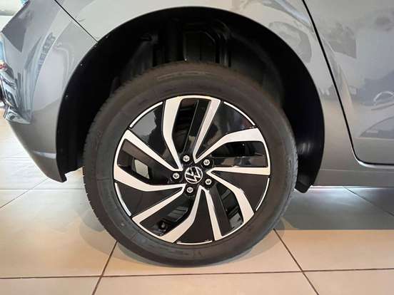 VOLKSWAGEN-POLO-2024