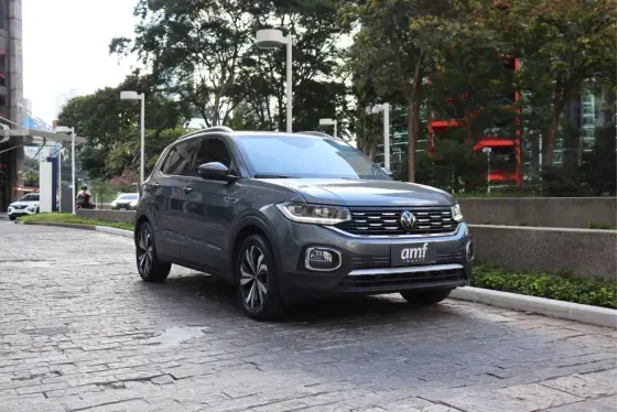 VOLKSWAGEN T-CROSS 1.4 250 TSI TOTAL FLEX HIGHLINE AUTOMÁTICO