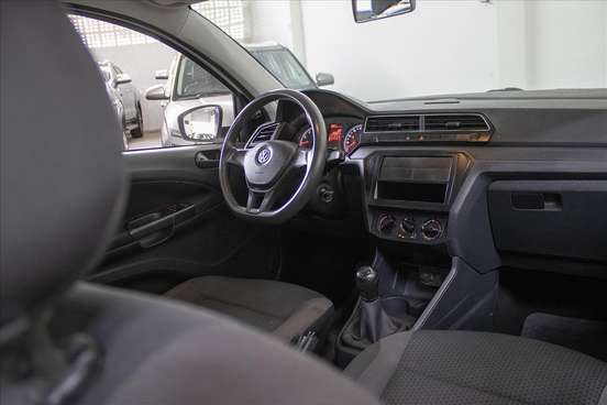 VOLKSWAGEN-VOYAGE-2019