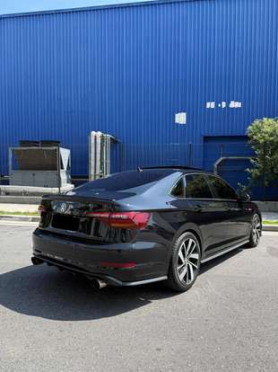 VOLKSWAGEN-JETTA-2021