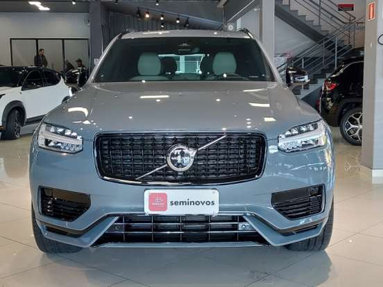 VOLVO-XC90-2022