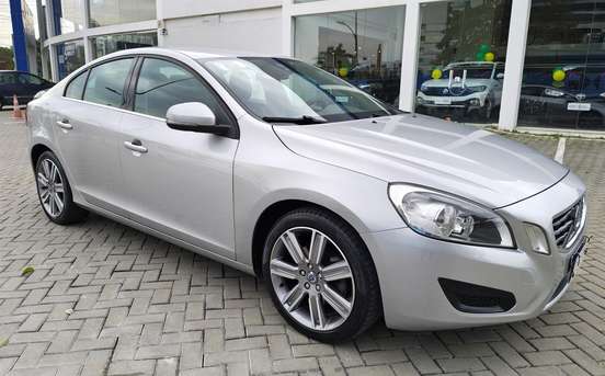 VOLVO-S60-2011