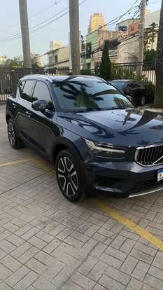 VOLVO-XC40-2021