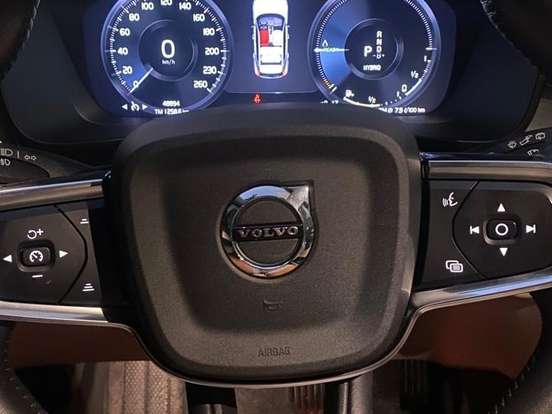 VOLVO-XC40-1.5 T5 RECHARGE MOMENTUM GEARTRONIC VOLVO-XC40-2021