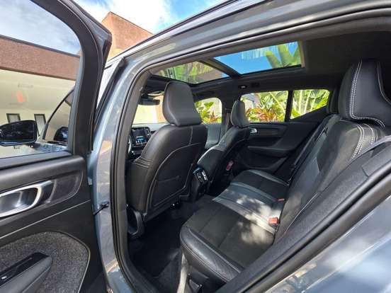 VOLVO-XC40-P8 RECHARGE ELECTRIC BEV PURE AWD VOLVO-XC40-2021
