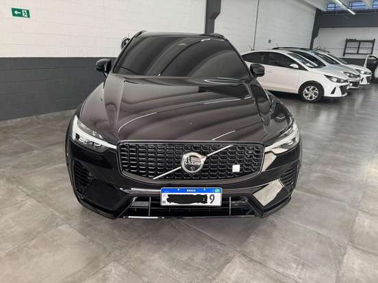 VOLVO-XC60-2024
