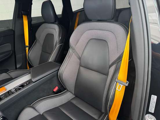 VOLVO-XC60-2024