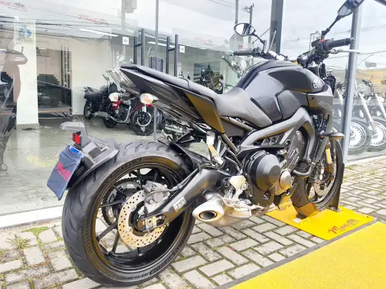 YAMAHA-MT-09 YAMAHA-MT-09-2020