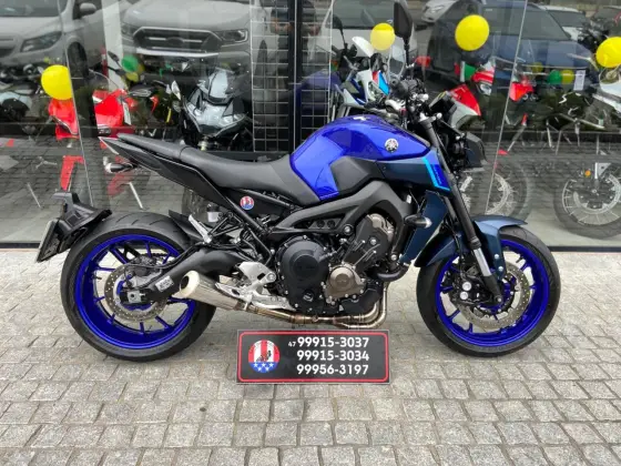 YAMAHA MT-09 