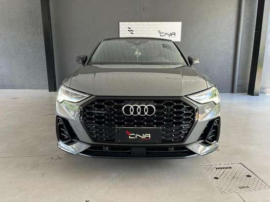 AUDI-Q3-2024