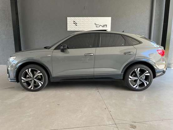 AUDI-Q3-2024