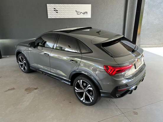 AUDI-Q3-2024