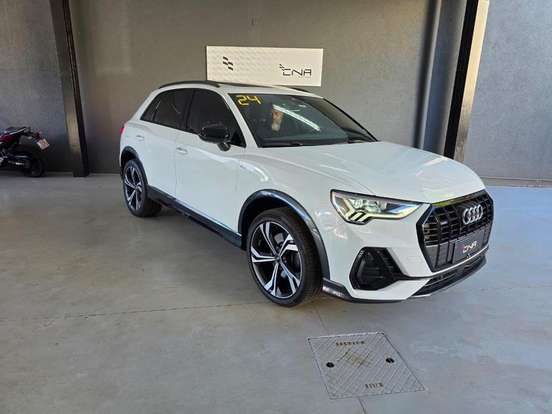 AUDI-Q3-2023