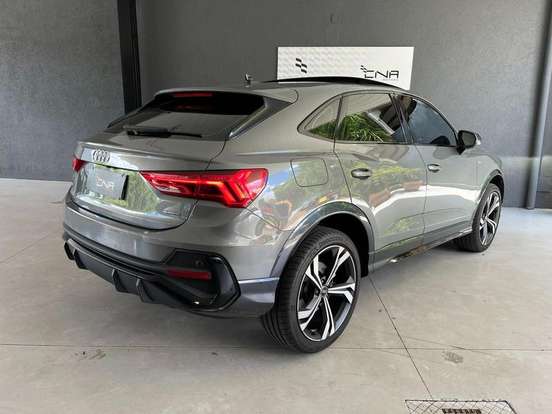 AUDI-Q3-2024