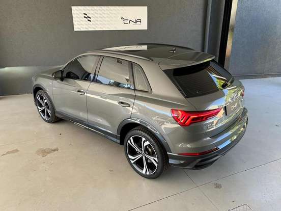 AUDI-Q3-2023