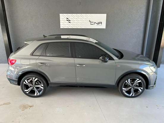 AUDI-Q3-2023