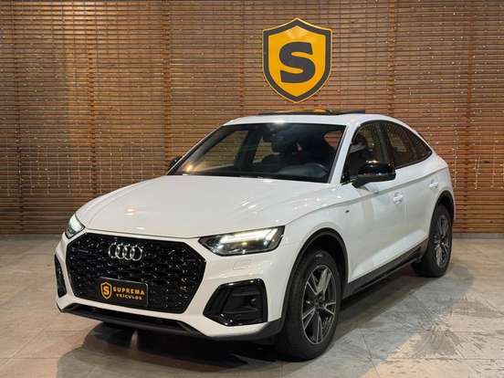 AUDI-Q5-2022