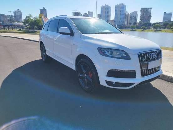 AUDI-Q7-2010
