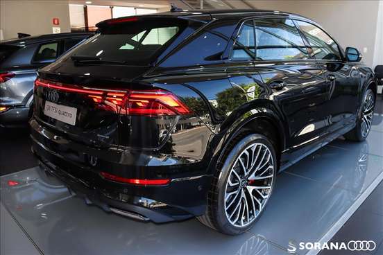 AUDI-Q8-2025
