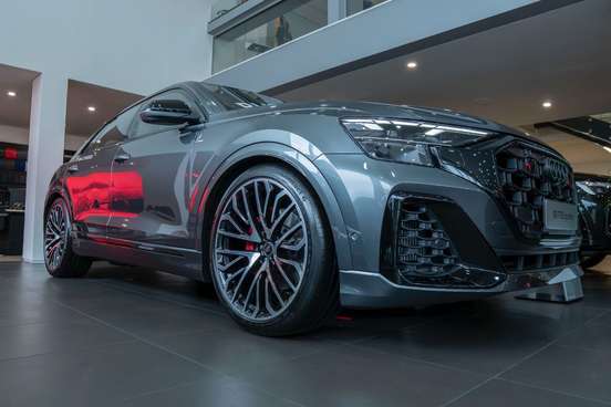 AUDI-Q8-2025