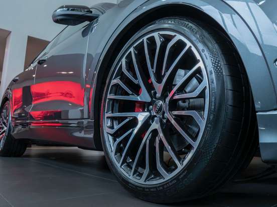 AUDI-Q8-3.0 TFSI GASOLINA PERFORMANCE BLACK QUATTRO TIPTRONIC AUDI-Q8-2025