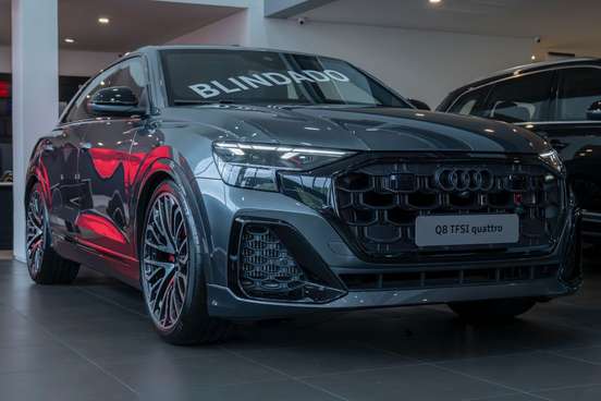AUDI-Q8-2025