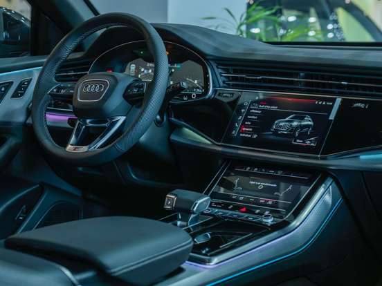AUDI-Q8-3.0 TFSI GASOLINA PERFORMANCE BLACK QUATTRO TIPTRONIC AUDI-Q8-2025