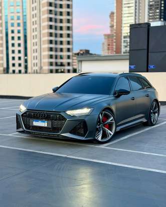 AUDI-RS6-2021