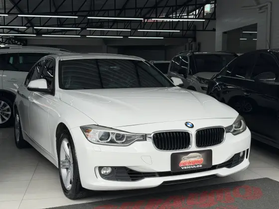 BMW 320i 2.0 16V TURBO ACTIVE FLEX 4P AUTOMÁTICO BMW 320i 2.0 16V TURBO ACTIVE FLEX 4P AUTOMÁTICO