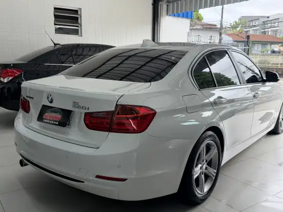 BMW-320i-2.0 16V TURBO ACTIVE FLEX 4P AUTOMÁTICO BMW-320i-2014