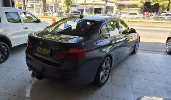 BMW-320i-2017