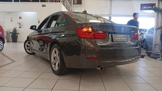 BMW-320i-2015