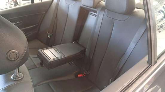 BMW-320i-2015