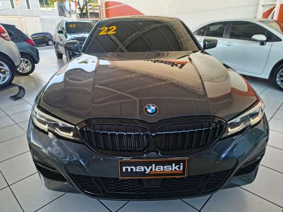 BMW-320i-2022