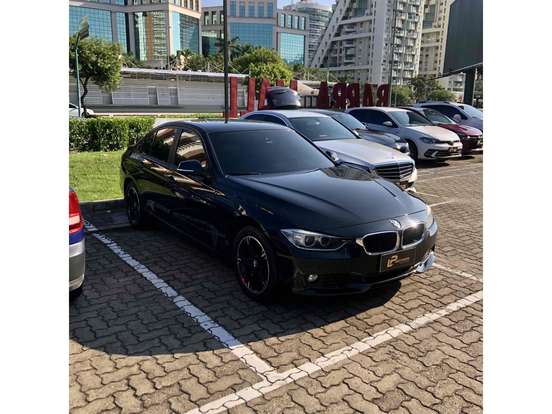 BMW-320i-2012